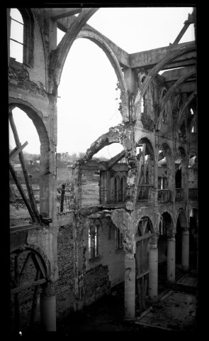 Ruines de l'église Saint-Sauveur, Condé-sur-Noireau (photos n°105 à 118).