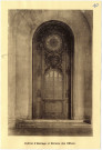19 - Abbaye-aux-Hommes. Le cadran d'horloge et les horaires des offices