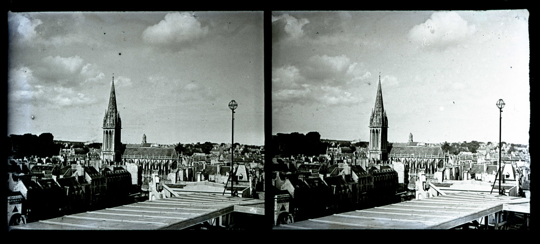 Vues panoramiques de Caen depuis la terrasse des Galeries Lafayette