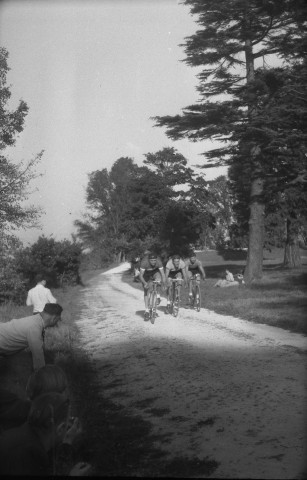 Course cycliste au Jardin public de Falaise (photos n° 376 à 380)