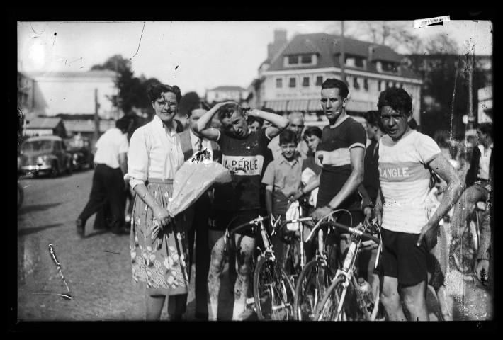 Course cycliste du Vélo Club Lexovien (VLC) (photos n°8732 et 8733, 8739)