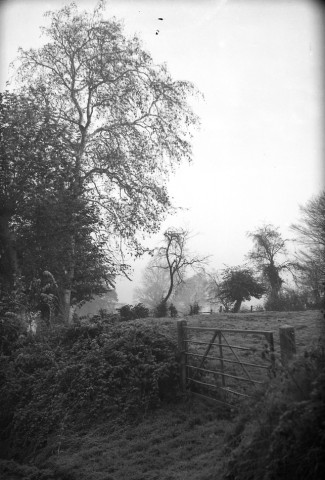 Moulin, campagne, rivières, lavoir, bateau en échouage (non localisés) (photos n°857 à 877)