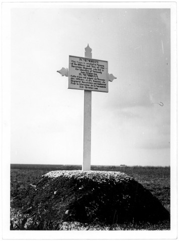 Croix érigée à la mémoire du régiment Dorsetshire. [photo n°251]