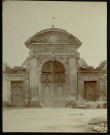 24 - Porte de Brécy [fermée], par Decauville fils