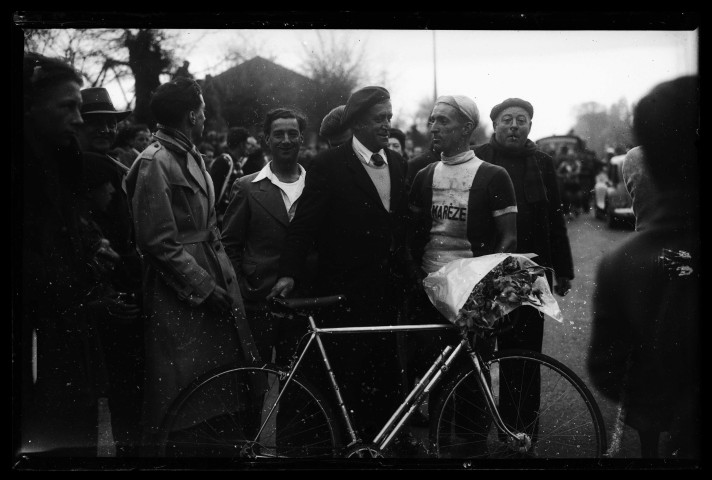 Course cycliste Noël Ernault (photos n°8798 à 8800)