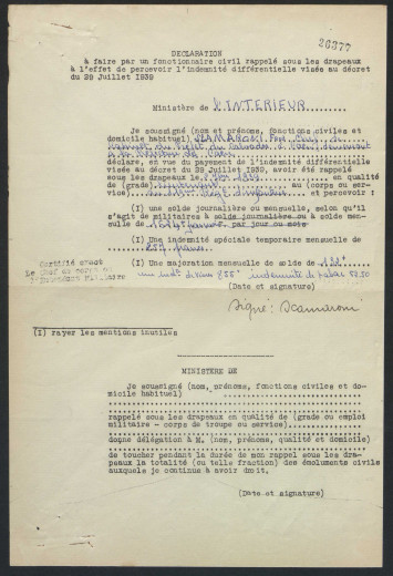 Le document a été complété de façon manuscrite par Fred Scamaroni. Il y indique qu'il habitait à la préfecture de Caen et qu'il a été mobilisé sous les drapeaux le 2 septembre 1939.