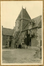 Château de Saint-Aignan-de-Cramesnil (photos 39 et 40).