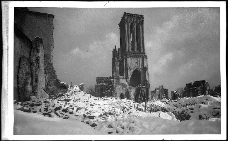 9 - Eglise Saint-Jean en ruines