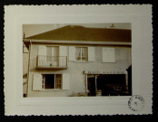 Mme. Moulin / Martin : maisons d'habitation, boulangerie ; M. Nicolle : maison d'habitation