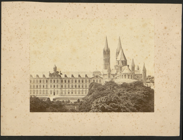 Photographie de l'Abbaye-aux-Hommes de Caen (église Saint- Etienne. Lycée), par [Edmond Bacot] (photo n°1)