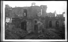 14 - L'Université et la rue Pasteur en ruines
