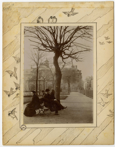 Place de la République, Hôtel de ville, kiosque (photos n°6, 36 et 83)