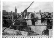 Caen en ruines (vue prise de l'entrée du château). [photo n°116]