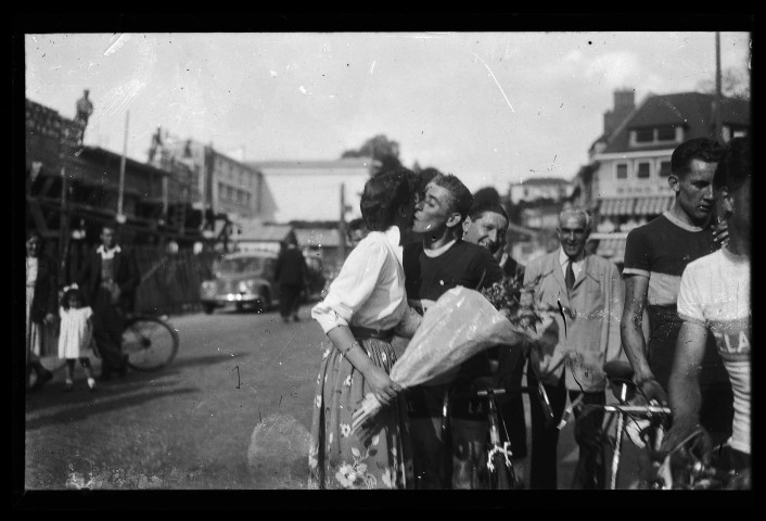 Course cycliste du Vélo Club Lexovien (VLC) (photos n°8732 et 8733, 8739)