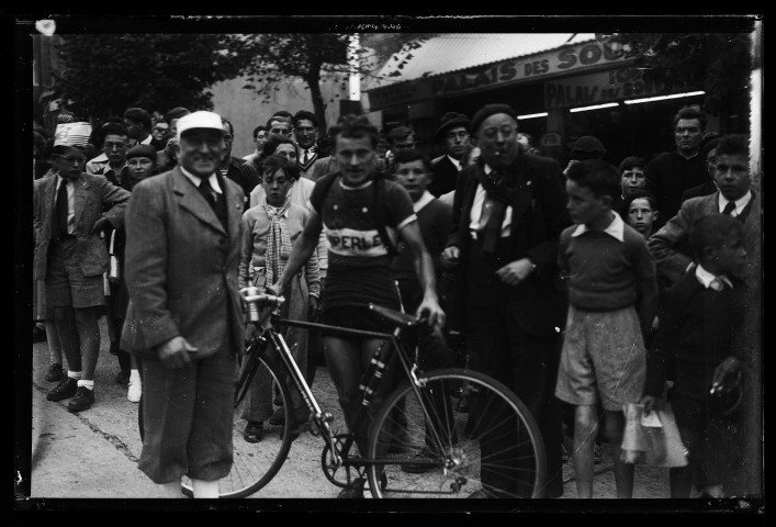 Cyclisme : course Café Nadi à Lisieux (photos n°4388 à 4402)