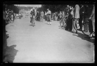Course cycliste de vétérans et course de triporteurs à Lisieux (photos n°8003 à 8008, 8011 à 8015)