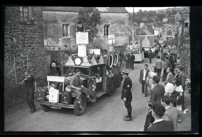 Cavalcade vers Condé-sur-Noireau, par Robert Desaunay (photos n°419 à 438)