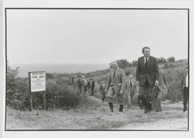 Deux albums photographiques réalisés par le département sur M d'Ornano