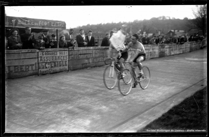 Gala d'ouverture organisé par le Vélo-Club Lexovien (photos n°33 à 34, 43, 45 à 47)