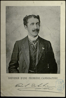 Photographie de Paul Delarbre intitulée "Souvenir d'une première candidature" avec une reproduction de la signature du candidat.