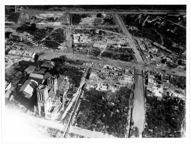 Centre-ville autour de l'église Saint-Jean (photos n°103 à 105)