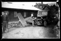 Effondrement d'un baraquement sur la place Le Hennuyer (photos 980 et 983)