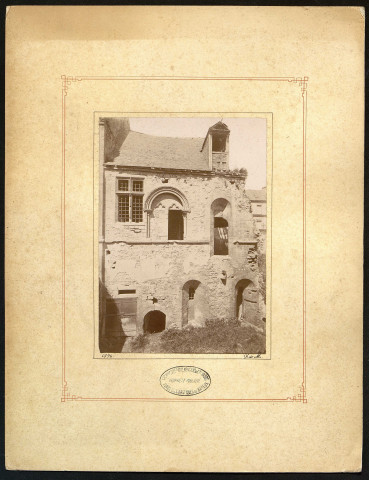Ancien grenier à sel et à blé du chapitre de Bayeux en 1896