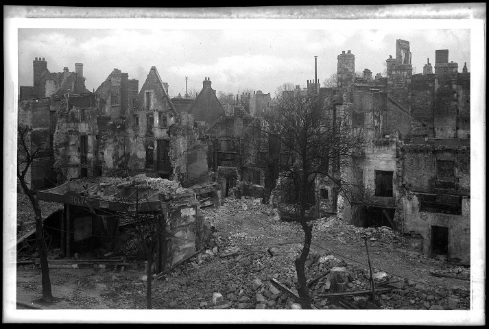31 - Boulevard Saint-Pierre en ruines