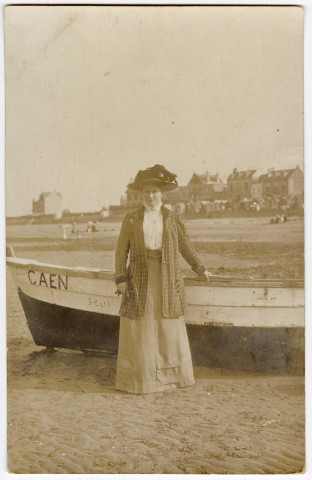 Estivants, baigneurs et enfants sur la plage de Luc-sur-Mer (n°193 à 269)