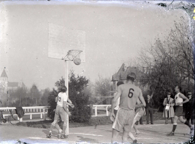 Basket-ball : scènes de match et photos d'équipe (photos n°1 à 36)