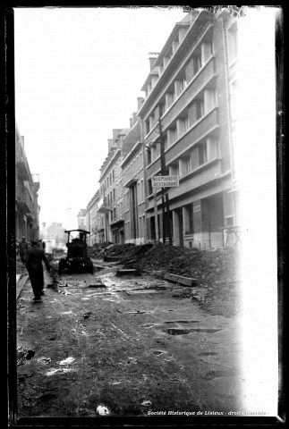Vue de la rue au Char en cours de réfection (photos n°535, 545, 530, 1296, 537, 540 et 987)