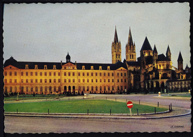 Hôtel de ville installé dans l'Abbaye-aux-hommes (n°3711)