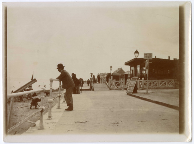 Luc-sur-Mer : brèche de Quilhoc, gare, course à pied et fête sur la plage (n°82 à 87)