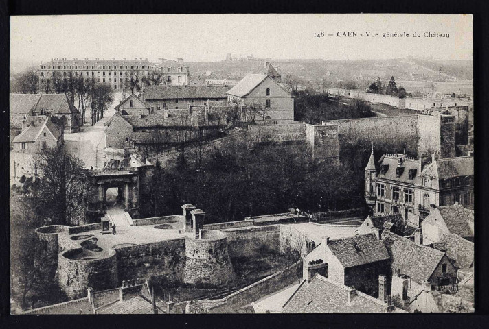 Vues d'ensemble : (n°164 à 196, 281 à 282) Porte principale (n°197 à 213) Le pont levis (n°214 à 218) Porte dite de secours (n°219 à 261) Caserne Lefèvre (n°262 à 267) Chapelle Saint-Georges (n°268 à 278) Ancienne cour de justice (n°279 à 280)