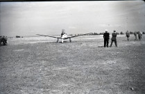 Avion à l'aérodrome de Falaise lors du meeting aérien "24h de Falaise" (photo n°29)