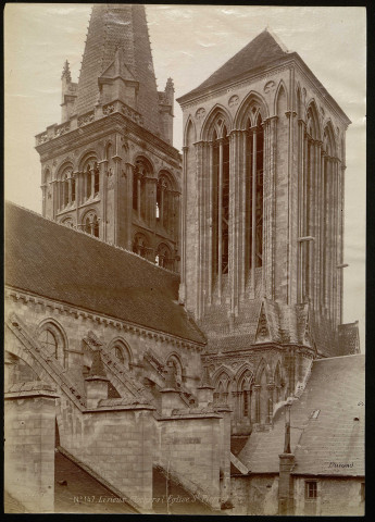 38 - Clochers de la cathédrale Saint-Pierre à Lisieux, sans auteur