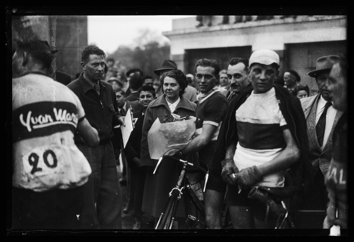 Vélo club de Lisieux, course poissonnerie (photos n°4364 à 4368)