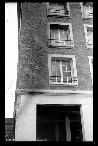 L'incendie du baraquement des magasins Masson, rue Henry-Chéron (photos n°745 à 749; 753; 750 à 752 et 754