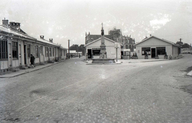 Centre-ville de Falaise en reconstruction (photos n°16 à 17)
