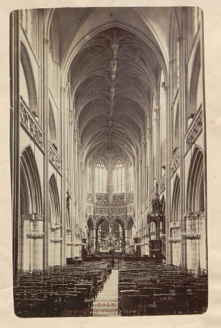 Photographie de l'intérieur de l'église Saint-Pierre de Caen (vers 1875)