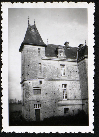 Château de Berne, réparations des dommages de guerre et entretiens
