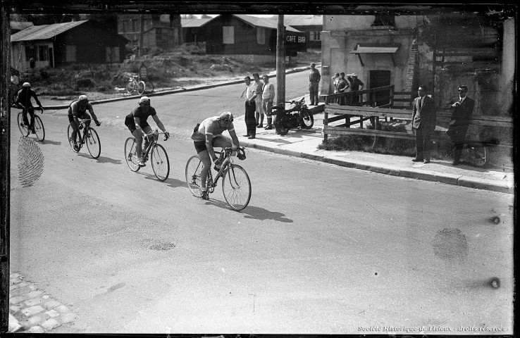 Course de côte dans les rues Lexoviennes (photos n°14 à 16)