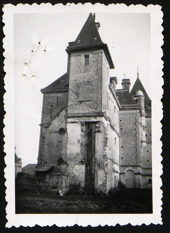 Château de Berne, réparations des dommages de guerre et entretiens