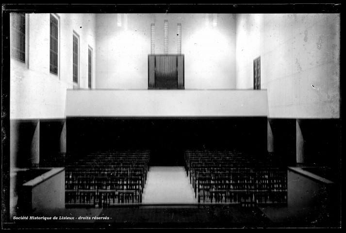 Lieu de culte pour la cité paroissiale de Saint-Jacques (photos n°1168 et 1170)