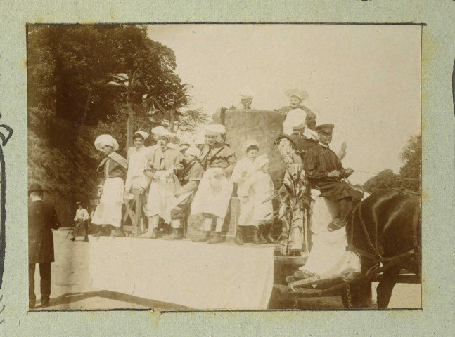 "Fêtes du Souvenir Normand" (photos n°647 à 657)