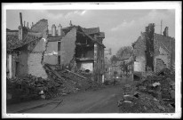 27 - Rue de l'église Saint-Julien en ruines