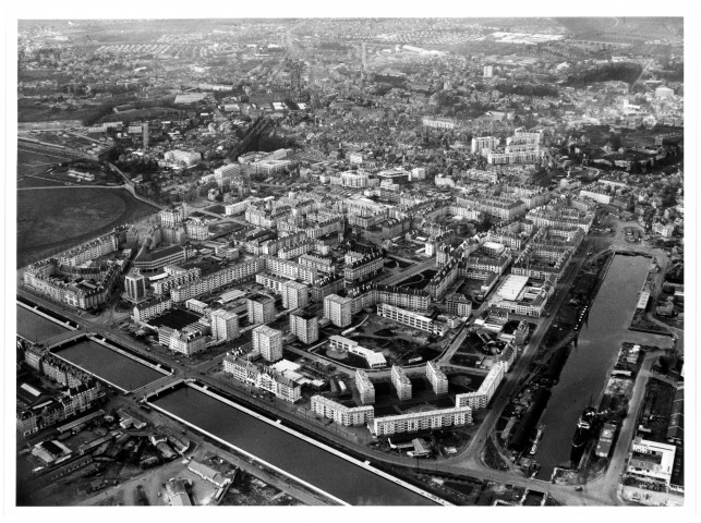 Vue d'ensemble du quartier Saint-Jean, du port et de l'Orne (photo n°224)