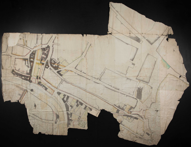 Plan général de la paroisse Saint-Gilles depuis Saint-Pierre jusqu'à l'abbaye de la Trinité et des deux rives de l'Odon concernant un projet d'ouverture et de redressement de diverses rues et places