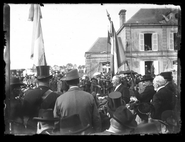 Inauguration du monument commémoratif de la bataille de Formigny en 1903 (n°1518 à 1526)