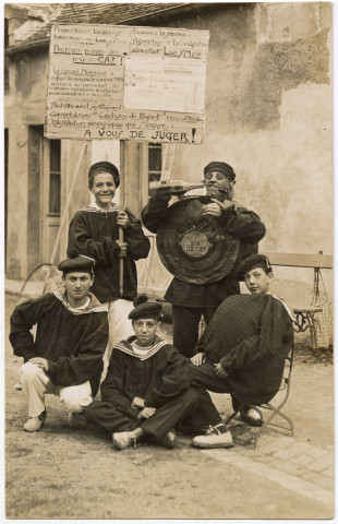 Manifestation pour réclamer le gaz à Luc-sur-Mer en 1919 (n°78)